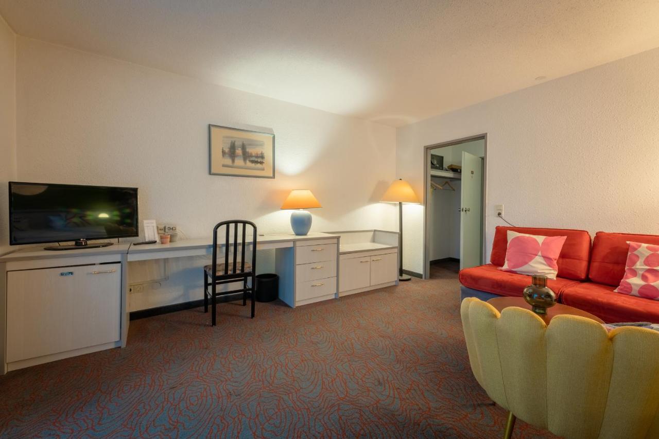 Hessenland Hotel Kassel Innenstadt By Stay Awesome Экстерьер фото